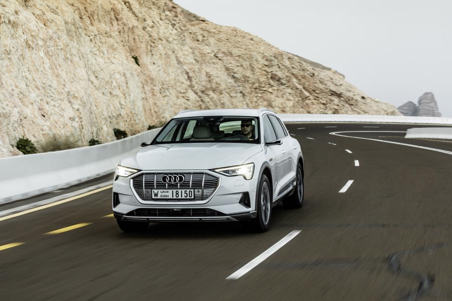  Audi e-tron 55 Quattro 2019 года  (WW) (фото 263 из 452)